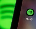 Bild: Fabian Sommer/dpa
Der Preis für Spotify-Abos steigt im September. (Archivbild)