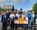 Bild: fpoz
Das Bild zeigt die Abordnungen der Vereine und Verbände mit dem Vorsitzenden Joachim Geyer (links) und Geschäftsstellenleiter Lukas Anzer (rechts).