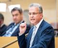Archivbild: Matthias Balk/dpa
Florian Streibl ist Freie-Wähler-Fraktionschef.