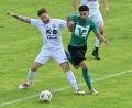 Bild: Hubert Ziegler
Für Contrill Smith (rechts) und den ASV Haselmühl steht am Wochenende das Kellerduell gegen Bezirksliga-Absteiger FV Vilseck auf dem Plan.