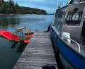 Bild: Polizei Mittelfranken/dpa
Das Trio war auf einer Konstruktion aus Surfbrettern und einer Bierbank auf dem Brombachsee unterwegs.