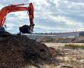 Bild: Gabi Schönberger
Die Arbeiten laufen: In dieser Woche haben die Bauarbeiten am geplanten Logistikzentrum in Wernberg-Köblitz begonnen.