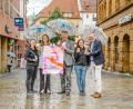Bild: Michael Golinski
Lisa Höhne (Ladies Circle) Mirjam Dettling (Wirtschaftsförderung Amberg), Karlheinz Brandelik (Wirtschaftsförderung Amberg), Ann-Julie Trepesch (Ladies Circle) und Oberbürgermeister Michael Cerny (von links) freuen sich auf die zweite Ladies Night in Amberg.