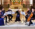 Bild: do
Festlich, heiter, wild hieß es beim Konzert in der Speinsharter Klosterkirche im Rahmen des 75. Festivals junger Künstler Bayreuth. Das junge turkmenische Kammerorchester bot ein besonderes Konzerterlebnis ohne programmatische Vorbehalte.
