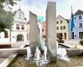 Bild: Gabi Schönberger
Die Pumpen für die kleinen Fontänen des Brunnens vor dem Rathaus in Neustadt laufen künftig von 10 Uhr bis 22 Uhr.