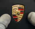 Symbolbild: Bernd Weißbrod/dpa
In Regensburg ist ein Porsche 911 Carrera spurlos verschwunden.