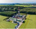 Bild: Peter Kneffel/dpa
Im Vorfeld hatten Anwohner und Umweltschützer gegen das Gasförderprojekt demonstriert.