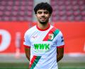 Bild: Tom Weller/dpa
Aiman Dardari will sich bei den FCA-Profis durchsetzen.