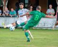 Archivbild: Günter Uschold
Christoph Gietl (links/Szene aus einem früheren Spiel) und seine Schwarzhofener Teamkollegen holten ein verdientes Remis in Regenstauf.