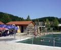 Bild: Naturbad Königstein
Im Naturbad Königstein gibt es Freizeitaktivitäten für große und kleine Wasser-Begeisterte.