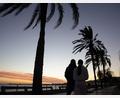 Symbolbild: Clara Margais/dpa
Spanische Polizisten haben auf Mallorca einen jungen Deutschen festgenommen, der in ein Hotelzimmer eingedrungen und dort einer wildfremden Frau ans Bein gefasst hat. Der Vorwurf lautet auf sexuelle Belästigung.