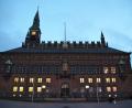 Archivbild: Steffen Trumpf/dpa
Im Rathaus von Kopenhagen wurde im vergangenen Jahr eine Rekordzahl an Eheschließungen verzeichnet.