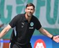 Bild: Swen Pförtner/dpa
Hat Lust auf den Auftakt in den DFB-Pokal: Fürths Trainer Thomas Kleine.