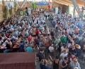 Bild: gis
Die Festhalle war beim Frühschoppen voll. Der 2. Vorstand der Feuerwehr, Walter Ehlich, begrüßte die Besucher.