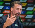 Bild: Harry Langer/dpa
In seinem ersten Pflichtspiel mit dem FC Augsburg setzt Trainer Sandro Wagner im DFB-Pokal klar auf einen Sieg.