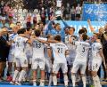 Bild: Federico Gambarini/dpa
Das deutsche Hockey-Team feiert den insgesamt neunten EM-Titel.