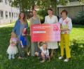 Bild: Lissy Knipl-Zörkler, Kliniken Nordoberpfalz
Samantha Pflieger, Daniela Bielefeldt und Lena Meier (von links) vom Ladies Circle 66 Weiden übergaben an Waltraud Koller-Girke (rechts) vom Förderverein für Schwerkranke 4500 Euro.