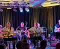 Bild: Jakob Prechtl/exb
Die Band Austria 7 bringt klassiker des Austropops auf die Bühne.
