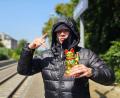Bild: Mike Müller/dpa
Fjodor Busik will mit Tiktok-Videos Aufmerksamkeit für Ostdeutschland erzeugen.