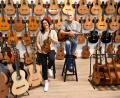 Bild: kro
Geballte Musikpower: Susanne Zölch und "Stuff" Stefan Weiß präsentieren im Gitarrenhaus zwei Instrumente.