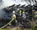 Bild: gf
Brand in Viehberg: Mit einem Schuppen wurden auch einige dort gelagerten Ster Brennholz ein Raub der Flammen.