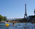 Bild: Aurelien Morissard/AP/dpa
Die neuen Freibäder in der Seine kommen bei Einwohnern und Touristen gut an (Archivbild).