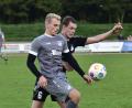 Bild: ham
Timon Porcher (links) erzielte zwei Tore beim Schwarzenfelder 3:0-Sieg gegen den FC Pielenhofen.