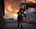 Bild: Xuan Cueto/EUROPA PRESS/dpa
Während sich die Lage bei den Waldbränden in Spanien insgesamt leicht zu entspannen beginnt, wüten vor allem in Kastilien und León sowie in Galicien noch immer gefährliche Feuer.