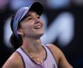 Bild: Vincent Thian/AP/dpa
Eva Lys überraschte zum Saisonbeginn mit dem Achtelfinaleinzug bei den Australian Open.