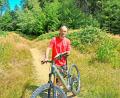 Bild: Johannes Pittroff
Peter Hanke betreibt zusammen mit Ralph Lambert das" Bullhead House" in Fleckl, am Fuß des Ochsenkopf-Südhangs. Sie bieten ihren Gästen kostenlose Mountainbike-Strecken wie diese an. Der Bikepark wäre aber ein Angebot von einer anderen Größenordnung.