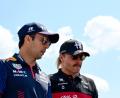 Bild: Denes Erdos/AP/dpa
Fahren nächstes Jahr zusammen für Cadillac: Sergio Perez (l) und Valtteri Bottas (Archivbild)