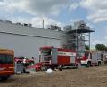 Bild: rw
Ein Großaufgebot an Feuerwehren und BRK-Kräften war am Mittwoch im Einsatz, nachdem bei der Firma Ponnath in Kemnath Ammoniak ausgetreten war.