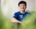 Bild: Harald Tittel/dpa
Tischtennis-Star Fan Zhendong bei seiner Vorstellung in Saarbrücken.