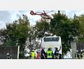 Bild: Gabi Schönberger
Ein angeforderter Rettungshubschrauber brachte den schwerverletzten 67-jährigen Busfahrer in ein umliegendes Krankenhaus. Lebensgefahr bestand laut Angaben der Polizei nicht.