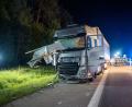 Bild: Lars Haubner/NEWS5/dpa
Bei dem Unfall wurden sechs Personen verletzt, drei von ihnen schwer.
