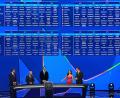 Bild: Laurent Cipriani/AP/dpa
Zwei Tage nach der Auslosung steht der Spielplan für die Champions League fest.
