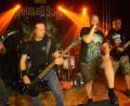 Bild: Kunz
Die Thrash-Band "Inhalted Screams" aus Donauwörth sorgte als Vorband für die richtige Betriebstemperatur im Salute.