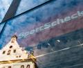 Bild: Lino Mirgeler/dpa
Die Fassade der mittlerweile aufgegebenen SportScheck-Filiale in München. (Archiv)