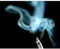 Bild: Karl-Josef Hildenbrand/dpa/dpa-tmn
2023 starben in Deutschland rund 131.000 Menschen an den gesundheitlichen Folgen des Rauchens. (Archivbild)
