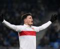 Bild: Marijan Murat/dpa
Fabian Rieder spielte in der vergangenen Saison auf Leihbasis beim VfB Stuttgart, nun wechselt er zum FC Augsburg. (Archivbild)
