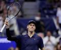Bild: Adam Hunger/AP/dpa
Titelverteidiger Jannik Sinner rauscht bei den US Open ins Viertelfinale.