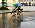Bild: Peter Kneffel/dpa
Der Deutsche Wetterdienst hat viel Regen im Wochenausblick. (Symbolbild)