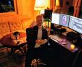 Bild: Raffael Brei/exb
Mario Weiß bei der Arbeit im Studio der Yellow-King-Productions.
