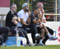 Bild: Hubert Ziegler
Ratlosigkeit herrschte nach vier Pleiten in Folge auf der Gebenbacher Bank mit (von rechts) Trainer Markus Kipry, Co-Trainer Andreas Graml, Sportlichem Leiter Erdal Izmire und Physio Hans Dobler.