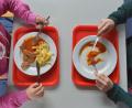 Bild: Ralf Hirschberger/dpa-Zentralbild/dpa
Ein gemeinsames Mittagessen hat einen verbindenden Charakter. (Symbolbild)