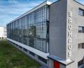 Bild: Jan Woitas/dpa
Bauhäusler feiern ihre Schule - auch mit Selbstkritik.