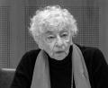 Bild: Oliver Berg/dpa
Die im mittelfränkischen Fürth geborene Journalistin und Schriftstellerin Ruth Weiss ist mit 101 Jahren gestorben. (Archivbild)