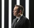 Bild: Patrick Pleul/dpa
Elon Musk winken bis zu eine Billion Dollar. (Archivbild)