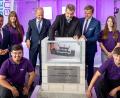 Bild: Daniel Karmann/dpa
Siemens Energy gibt für die Erweiterung des Nürnberger Werks 220 Millionen Euro aus, der Freistaat fördert sie mit bis zu 20 Millionen Euro.