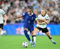 Bild: Sebastian Christoph Gollnow/dpa
Grace Geyoro (M) wechselt nach England. (Archivbild)